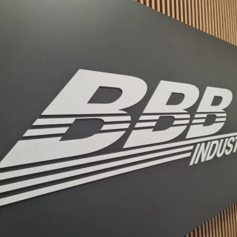 Litery i loga z plexi